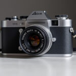 "Leica: un secolo di innovazione fotografica che ha immortalato il Novecento."