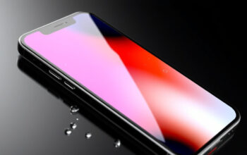 "iPhone 17 Pro e Pro Max con vetro anti-riflesso e display migliorato per maggiore resistenza."