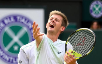 "Jannik Sinner vince il torneo di singolare maschile a Wimbledon, primo italiano nella storia."