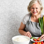 "Guida alla dieta ideale per il benessere e la longevità dopo i 60 anni"