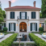 "Interni eleganti della casa di Martina Colombari e Billy Costacurta a Milano"
