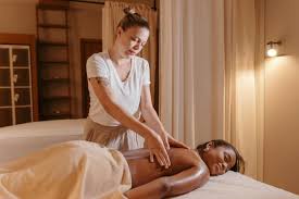 Massaggi linfodrenanti da eseguire a casa