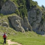 "Scopri nove itinerari di turismo sostenibile per la rinascita dell'Appennino centrale post-sisma."