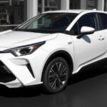 "Toyota aumenta le vendite in Europa nel primo semestre 2025 con i suoi modelli di punta."