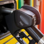 "Guida su come evitare truffe sul rifornimento e risparmiare sulla benzina nel 2025."