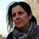"Laura Poitras evidenzia l'indifferenza dei media tradizionali sulla crisi a Gaza."