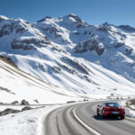 "Immagine della storica cronoscalata Bernina Gran Turismo 2025, che si svolge sul passo del Bernina."
