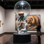 "Mostra 'Quando Gli Oggetti Sognano' al Metropolitan Museum di New York, esplorando il surrealismo attraverso opere d'arte evocative."