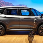 ALT: "Changan Deepal S05 SUV elettrico presentato al Salone di Monaco, in arrivo in Italia."