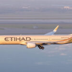 "Etihad Airways registra un aumento del 32% nell'utile netto del primo semestre 2025, mentre l'IPO è ancora in attesa."
