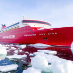"Tour Hurtigruten 2026: crociere avventurose nelle Svalbard"