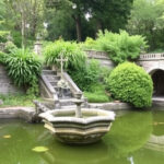 "Giardino di Ninfa nel Lazio: un patrimonio culturale ricco di storia e bellezza."