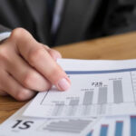 "Immagine che illustra la regola del 72 e la matematica finanziaria per aumentare il saldo bancario."