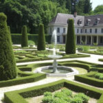 "Giardini di Sissi a Castel Trauttmansdorff: un connubio di natura e arte in un'esperienza unica."