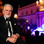 "Pago annuncia la triste scomparsa di due familiari nel Grande Fratello Vip."